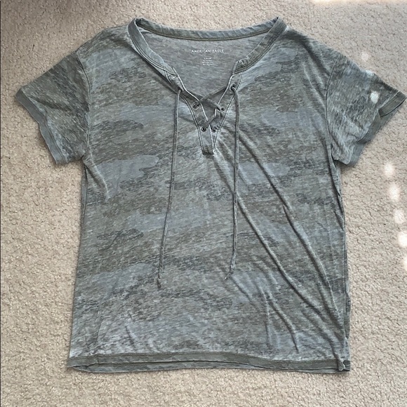 Bundle of 3 American Eagle tops - Picture 2 of 4